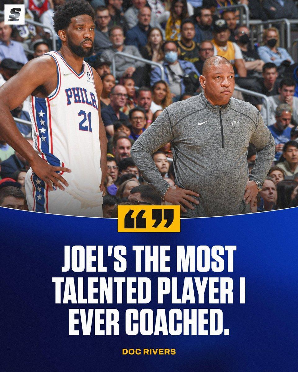 里夫斯在本赛季雄鹿客场打费城之前曾说恩比德是他执教过最有天赋的球员当晚他又冲着n