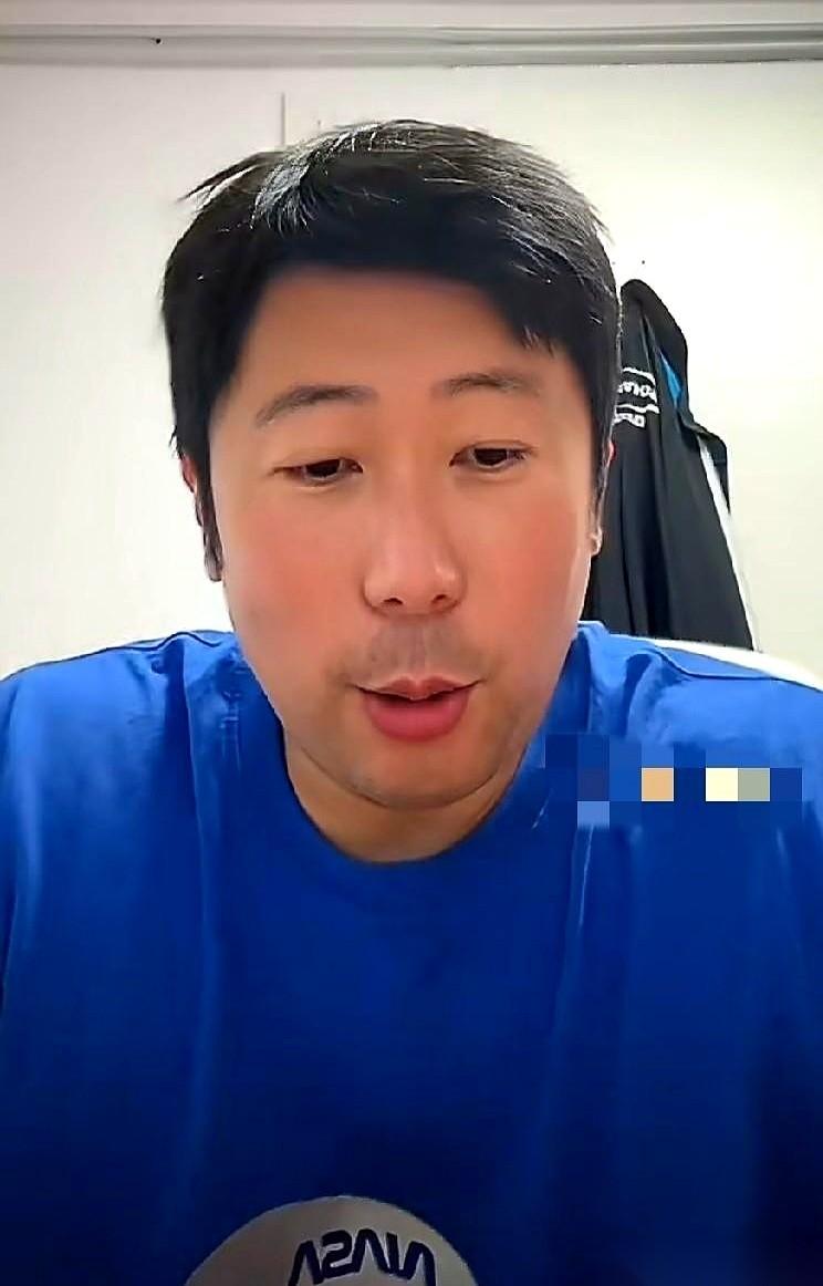 我跟你说个事儿，你可能都不信。
9比2领先，手握7个赛点，就差临门一脚。
换你，