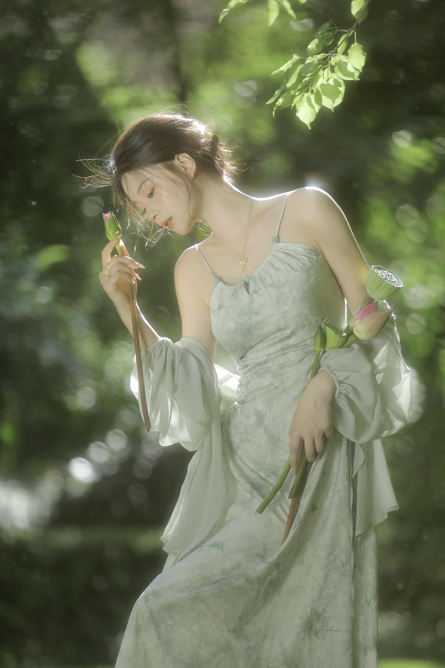 清露洗 苹花汀草🪷。