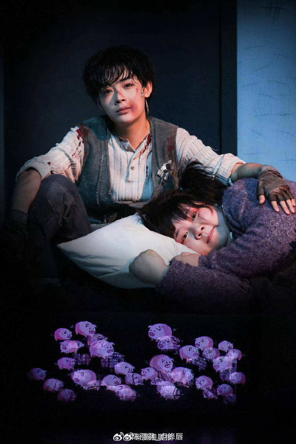 【#媒体评陈丽君为角色练2个月台词#，#媒体评陈丽君参演话剧枕头人#】近期，陈丽