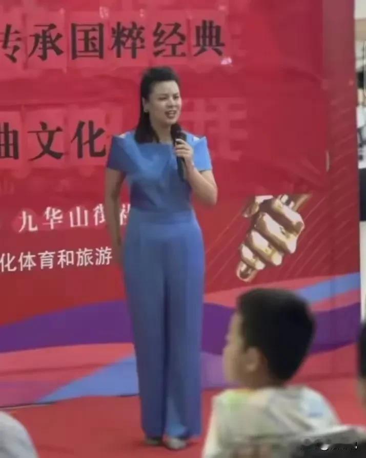 青年团为何让马派弟子李焕娜主演五世请缨，而不是常派弟子盛夏？

2025年4月，