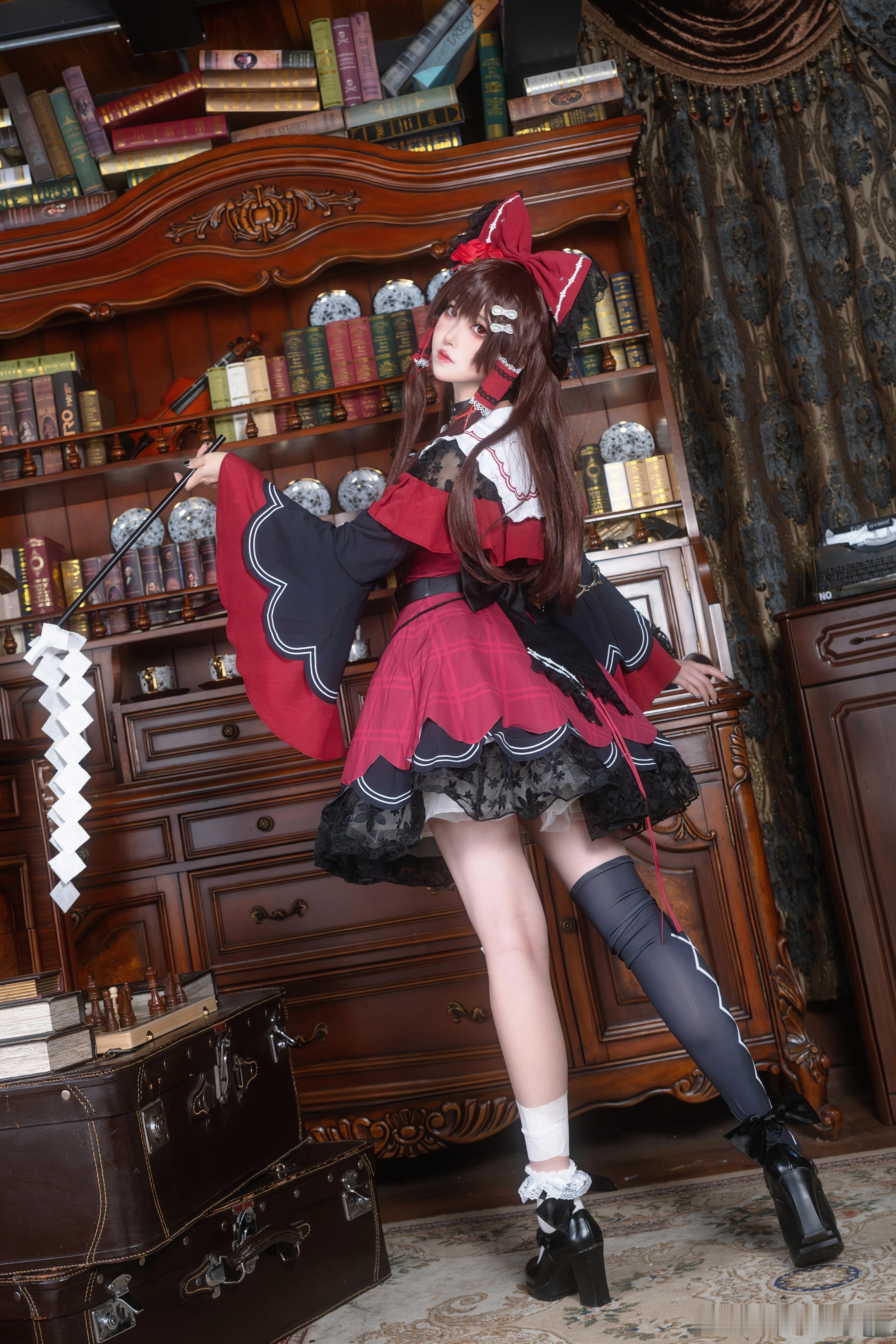 cosplay[超话] 博丽灵梦摄影 五花点亮你的次元图鉴动漫嘉年华二次元快乐日