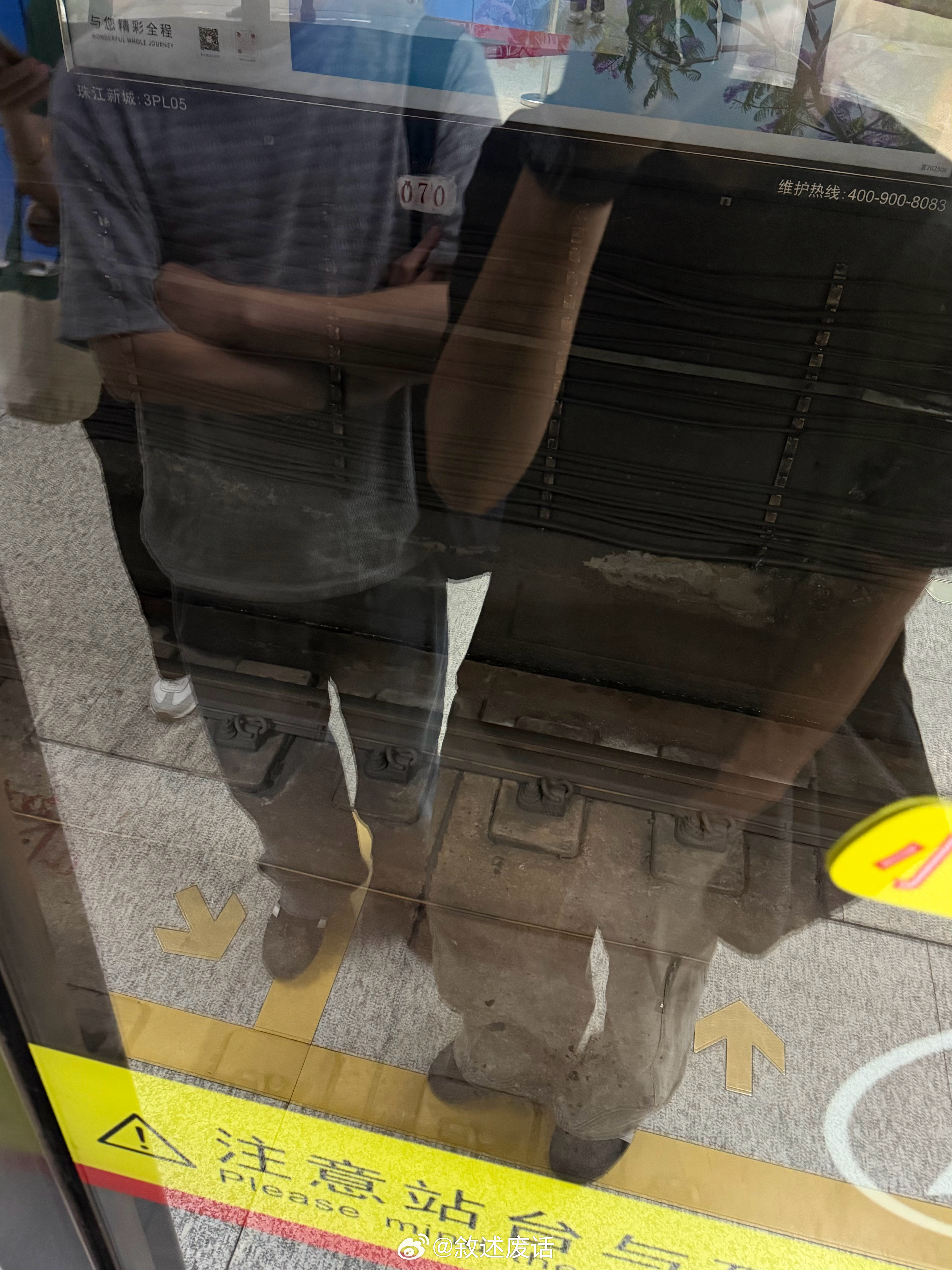 无聊的端午节之，坐了1h30m的地铁去了趟宜家、本来拿了很多东西要买的，想着下下