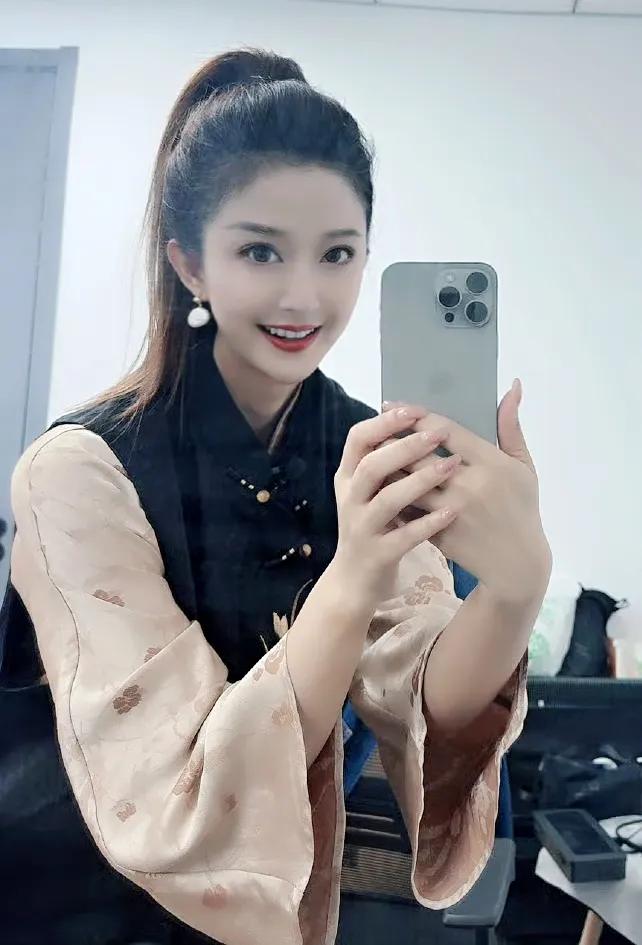 @刘心悦 最新，
我觉得很美，感谢爸妈的良好遗传基因[比心]