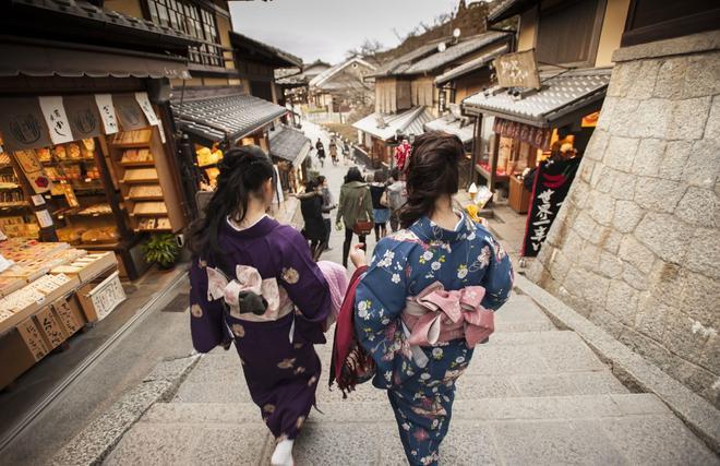 在日本工作的朋友回来了，我问他：那边担心爆发战争吗？他说：“可能你想不到，担心的