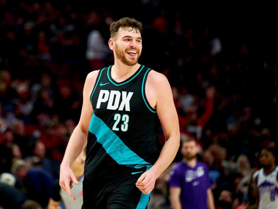 大中锋克林根爆砍14+15，犯规数却是0，说明了什么？

今天开拓者对阵太阳，虽