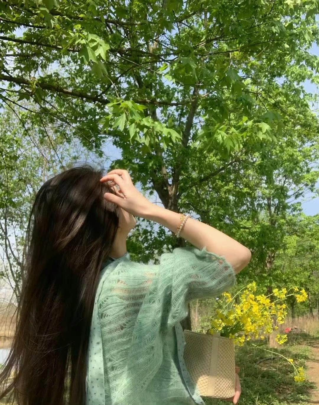 把自己交给风，风吹到哪里，流浪到哪里！