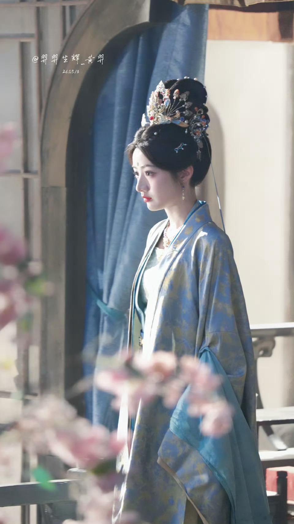 黄羿怎么还在演女二 看路透资质好到想要贷款掀桌了 