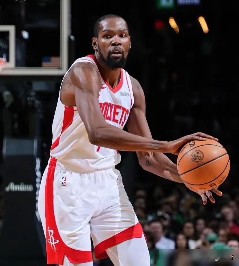 接连输给西部弱旅，杜兰特又把一支球队带到了附加赛边缘。被国王绝杀、大比分输给快船