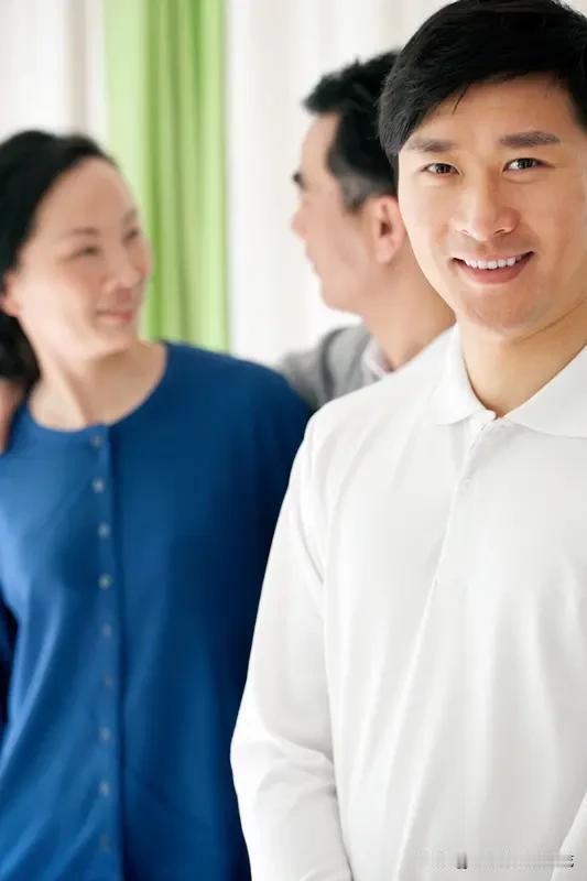 这个男人真是可怜至极
或许他这辈子就这样了
都说爱妻者风生水起
亏妻者百财不入