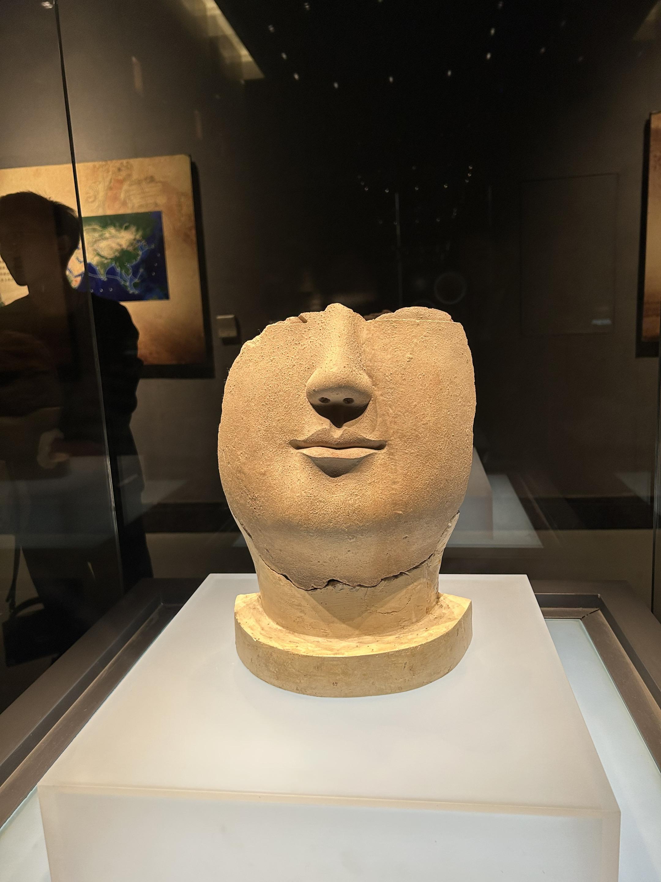 大概在成长，也在丢失从前的自己