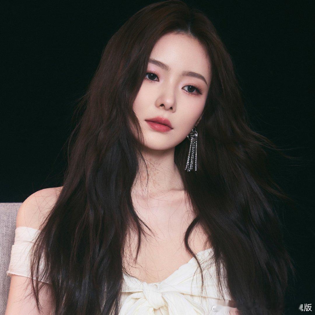 歌手陈卓璇 czx陈卓璇 这种造型太美了，答应我以后多整这种，也多接点这种活动，