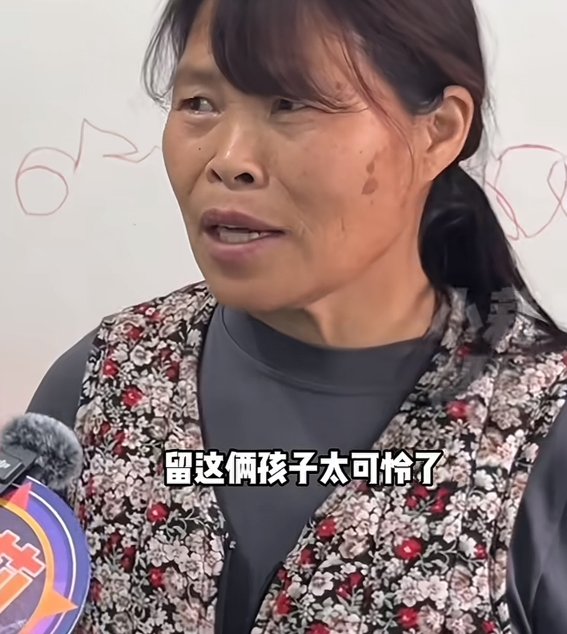 35岁单亲父亲压力大去世留下俩儿子记住人到中年，千万不能起床的时候，起的太猛，睡