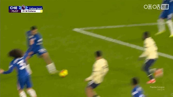 可爱捏🤣福法纳做鬼脸😜切尔西vs埃弗顿