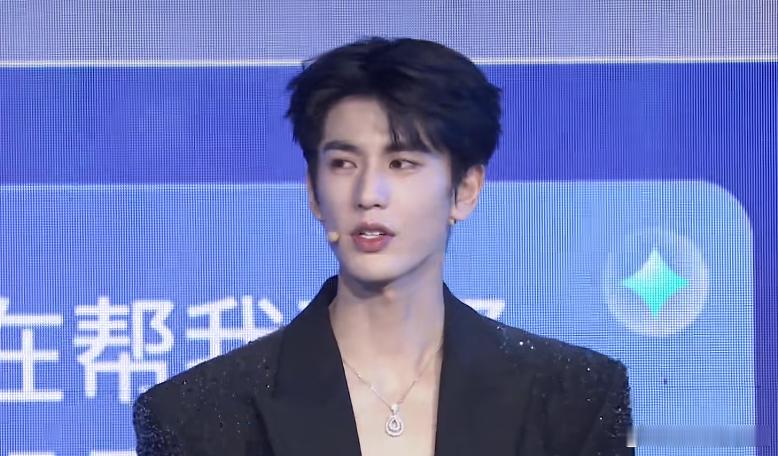 iPhoneAir激活量曝光我觉得还是定价贵了，那些说esim卡麻烦的都是借口，