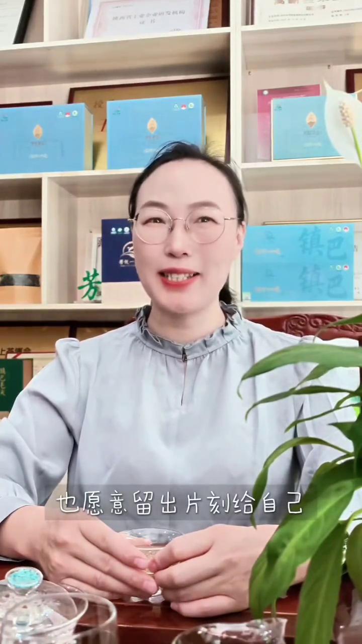 喝茶有哪些好处？
你知道吗？长期喝茶的人到底赢在哪里？不是喝多贵的茶，而是岁月悄