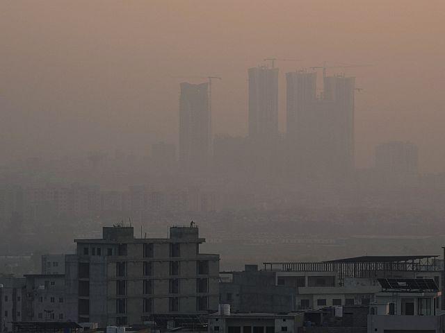 空气污染会导致动脉堵塞。

长期暴露于常见空气污染物会增加与动脉壁硬化相关的进行
