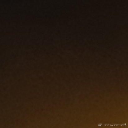 白鹊楼前翟作堆，萦云岭路若为开。故人应在千山外，不寄梅花远信来 ——陆游《虔州八