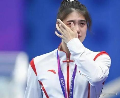 简直是耻辱！中国游泳国家队到巴黎的10天内，接受了近200次的兴奋剂检测！网友：