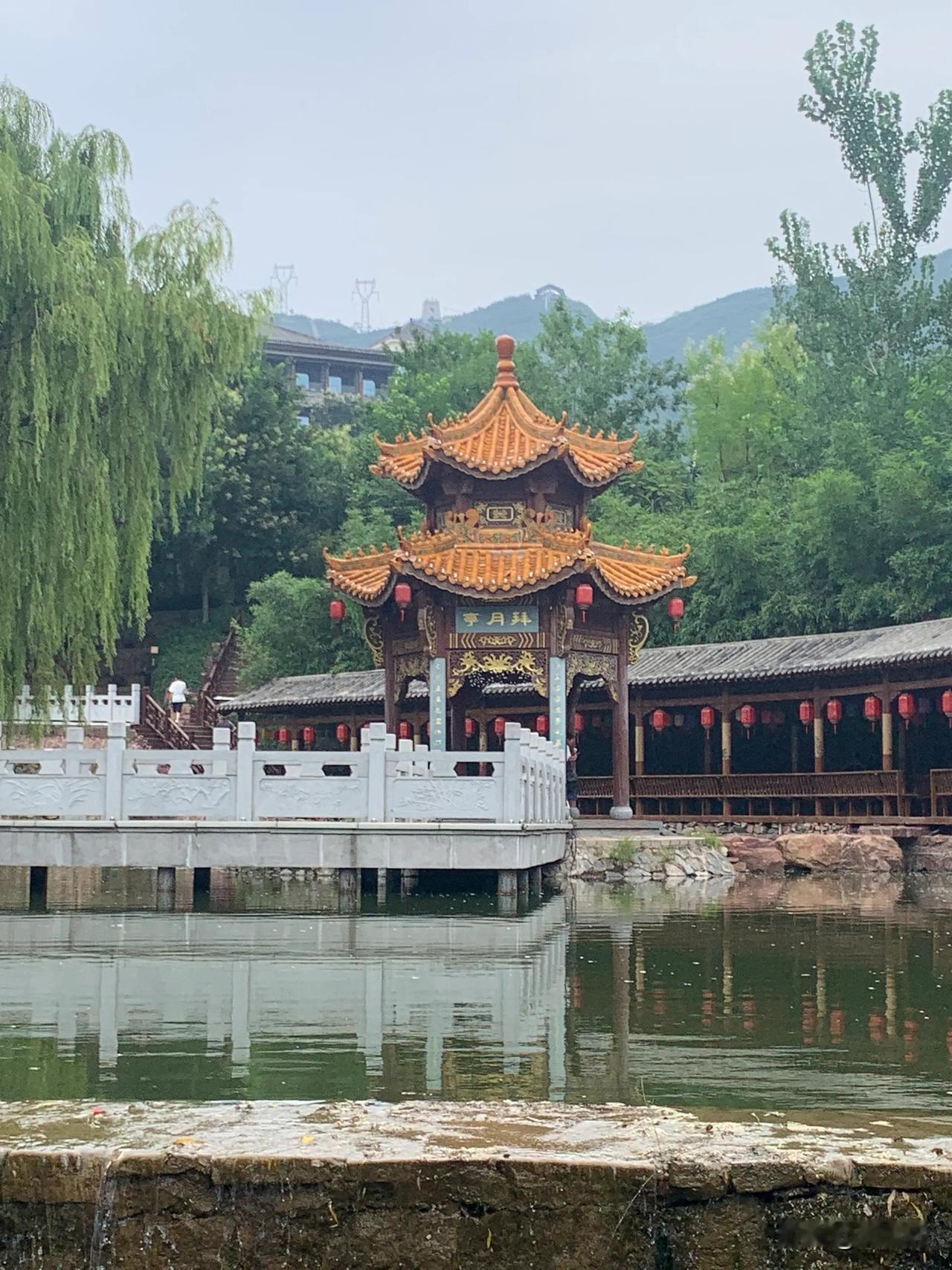 #大暑节气有哪些传统习俗#【正宫•叨叨令】大暑
张华兴（山西）
       炎