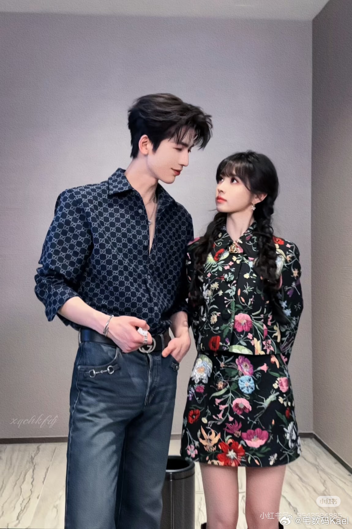 逐玉这波，张凌赫被轮飞了啊……有一说一，他帅是真的帅，之前跨年走红毯很带感，人气