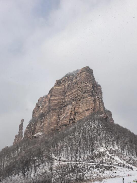 竹林墨客:赞皇嶂石岩九女峰
