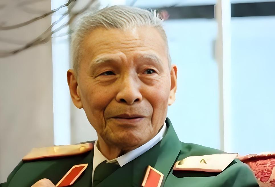 越军为啥眼睁睁看中国军队撤走？越南少将说出内情：黎笋下了死命令。

1979 年