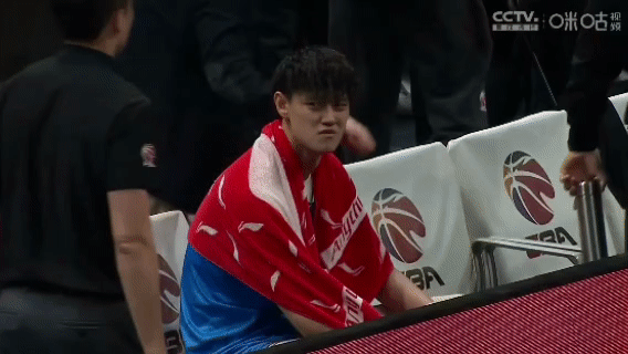 从我个人角度而言，我不希望这样有天赋的球员因此失去心气，希望未来他能好好振作起来