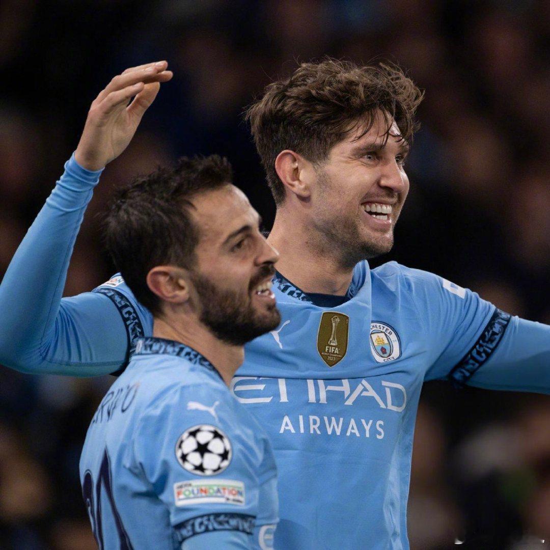 【曼城旧将X2？】《都灵体育报》：31岁后卫斯通斯和31岁中场贝尔纳多-席尔瓦都