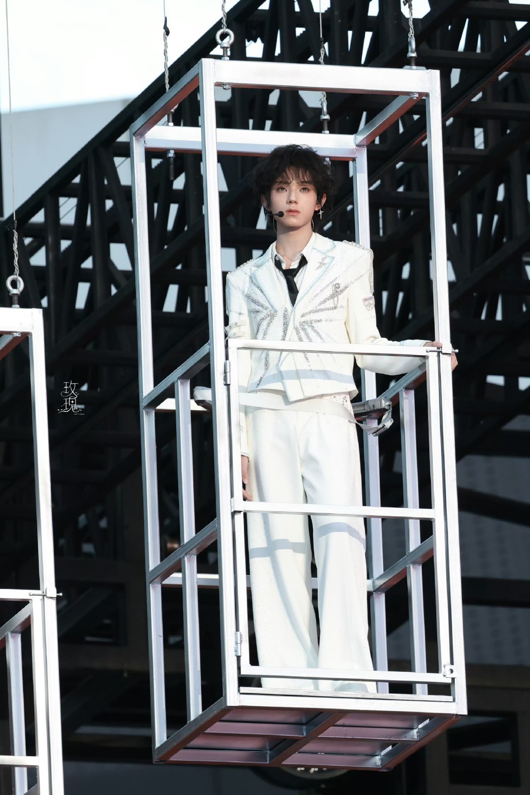 王橹杰开场帅成啥了王橹杰天神降临 天神降临 