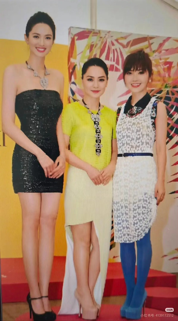 阿娇合照没赢过 怎么一直在吹神颜 