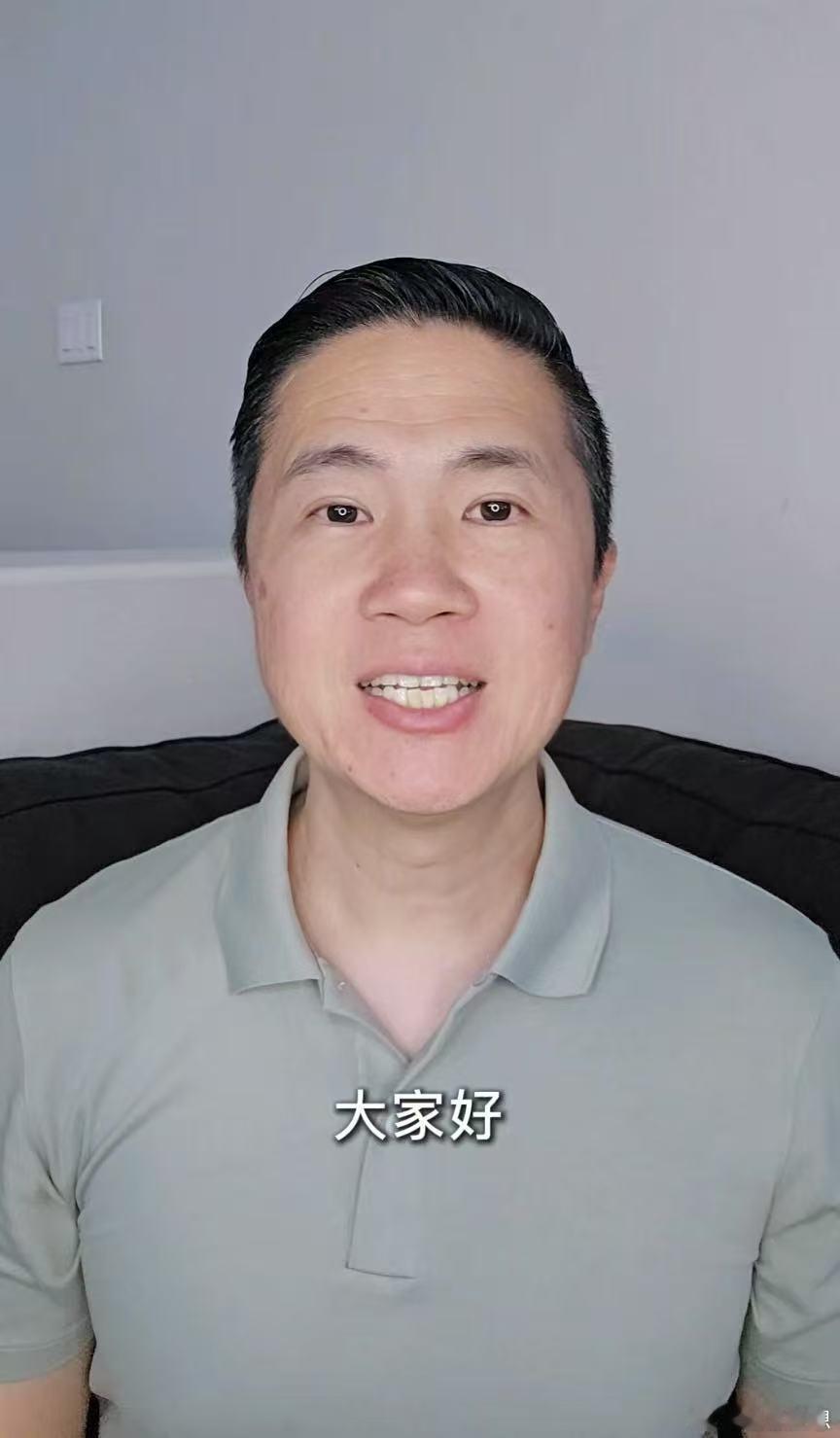 高考配音员说小学生英语太难了 哈哈，高考配音员都说英语太难了，看得出来这次新课标