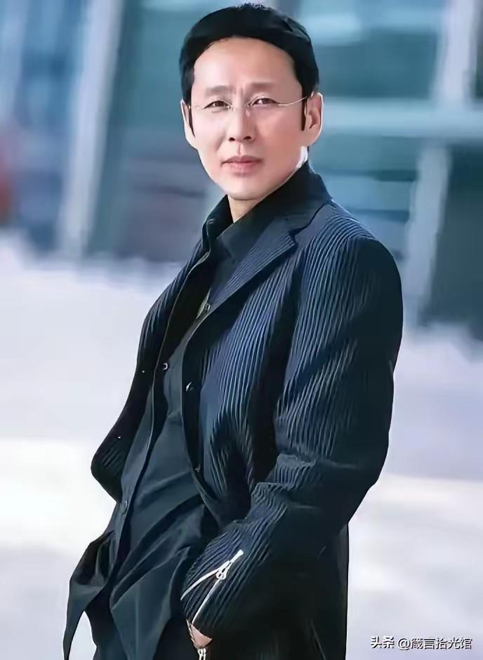 这是一段大彻大悟的话：

“一定要记着，人老了以后，不会再有谁跟你亲近了，因为你