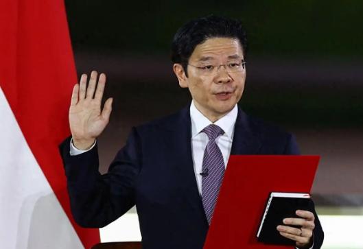 新加坡现在估计后悔了，他们后悔的不是推英语，也不是压方言，而是没想到中国崛起这么