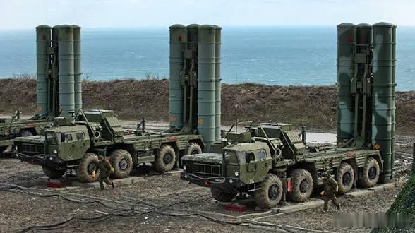 《自由报》报道说：土耳其已将俄制 S-400 防空系统转售给波斯湾某国。作为交换