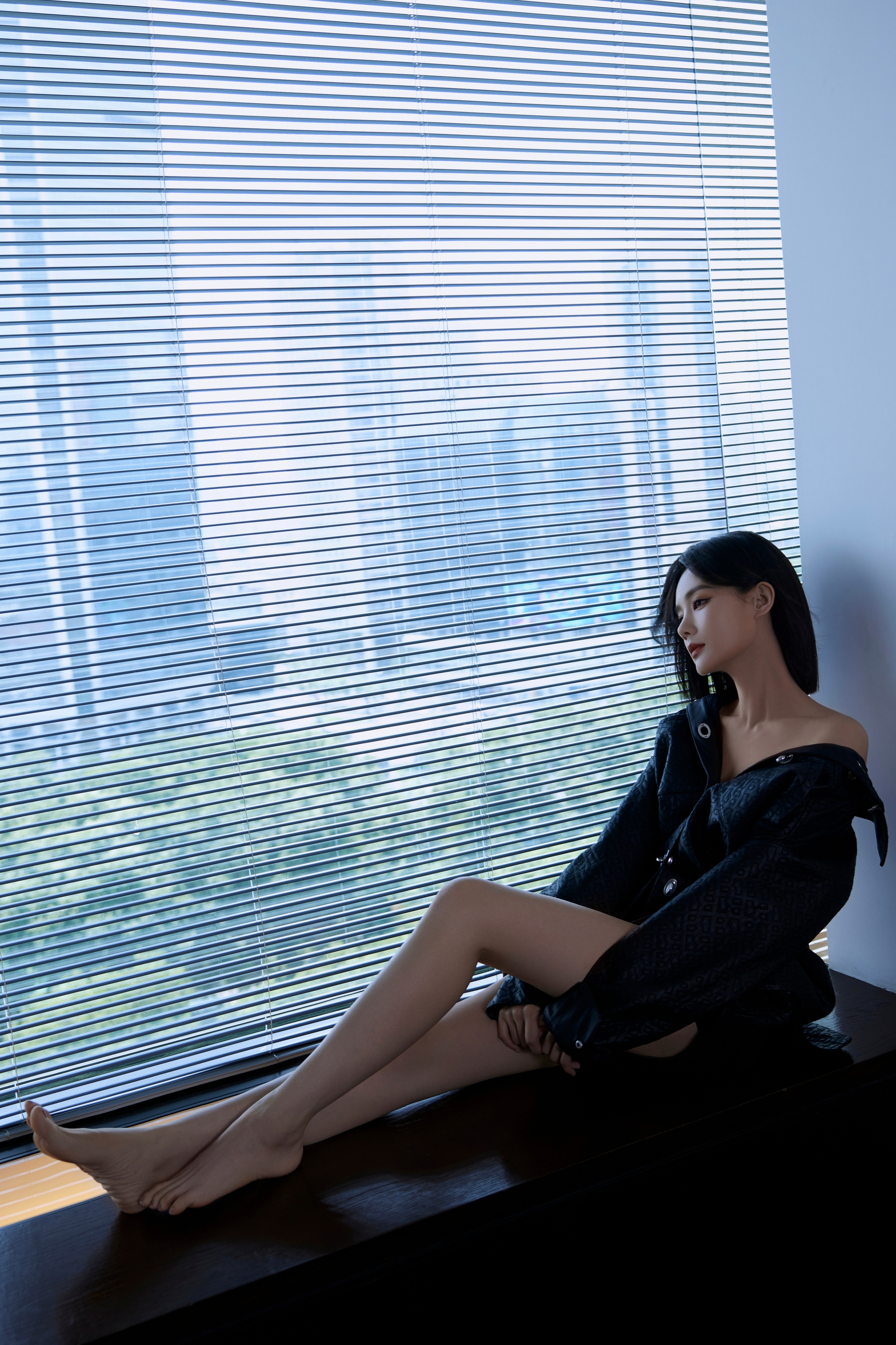 李一桐[超话]成毅李一桐新剧快了李一桐性感长腿美足[awsl]桐妹简直就是梦中的