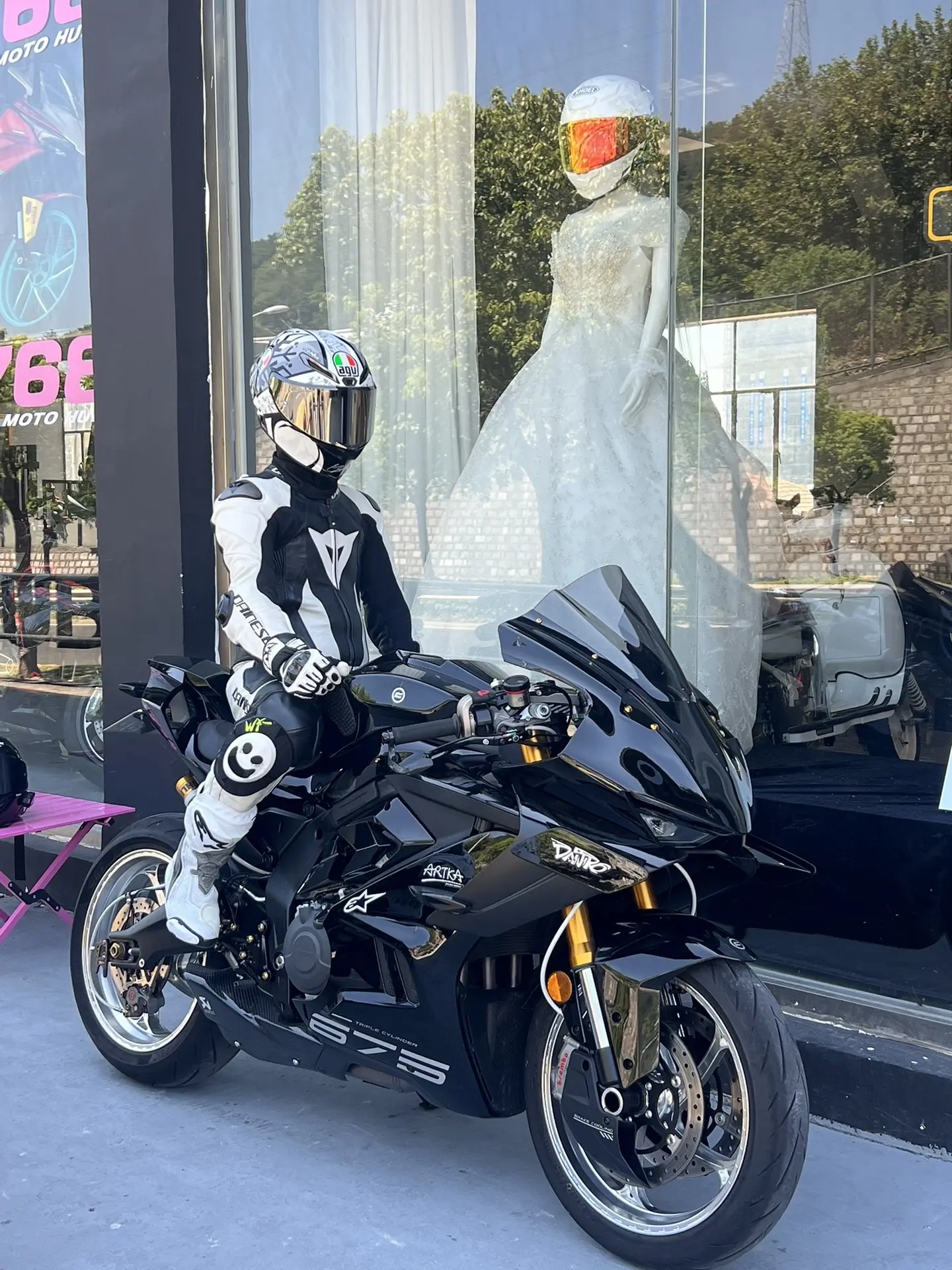 不要哇哇叫了，有本事进山