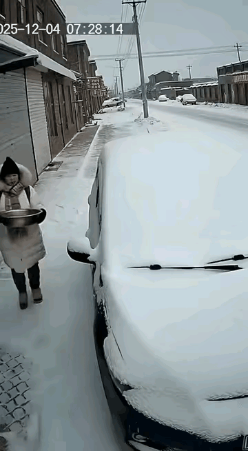 这玻璃也太次了吧，不是原装的吧！