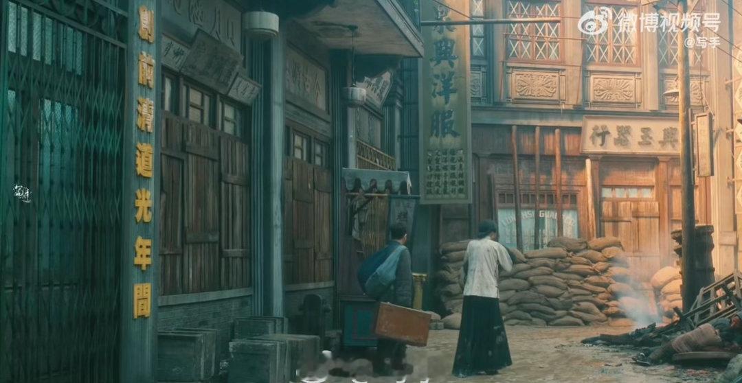 八千里路云和路里的小人物 拯救主角的不一定是主角，小人物也可以有高光时刻。玉娇抱