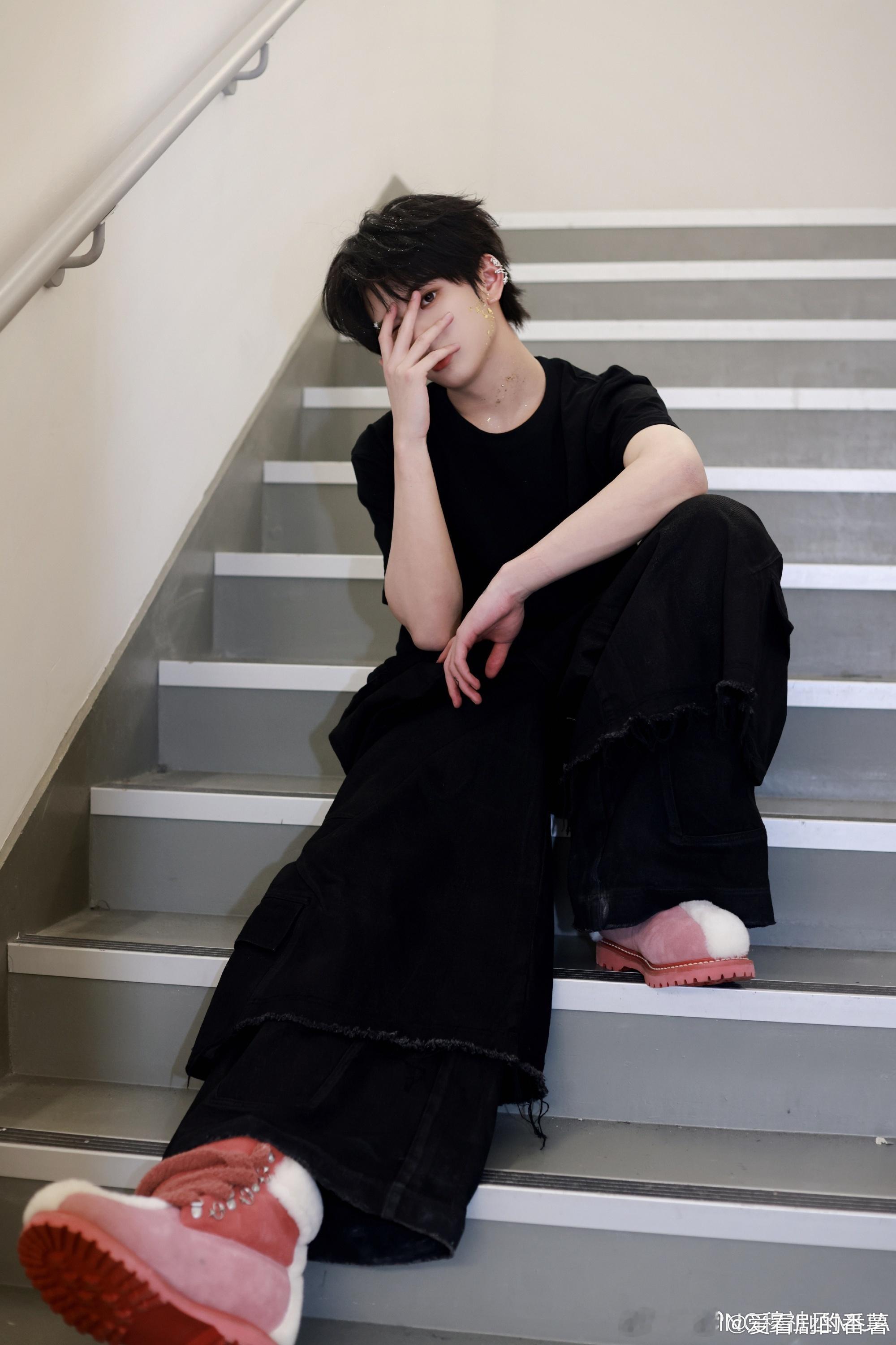 汪铎一句话让穆祉丞又哭又笑周五晚高疯这个wink真的太会了吧，好喜欢他的这种性格