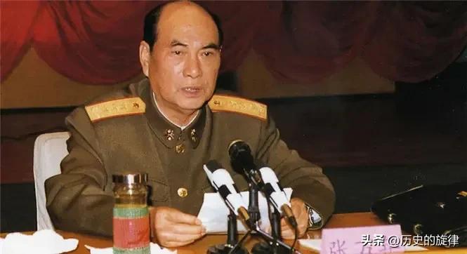 1993年张万年得知李敏生活窘迫，当即出手相助，尽显军人风骨
 
1993年时任
