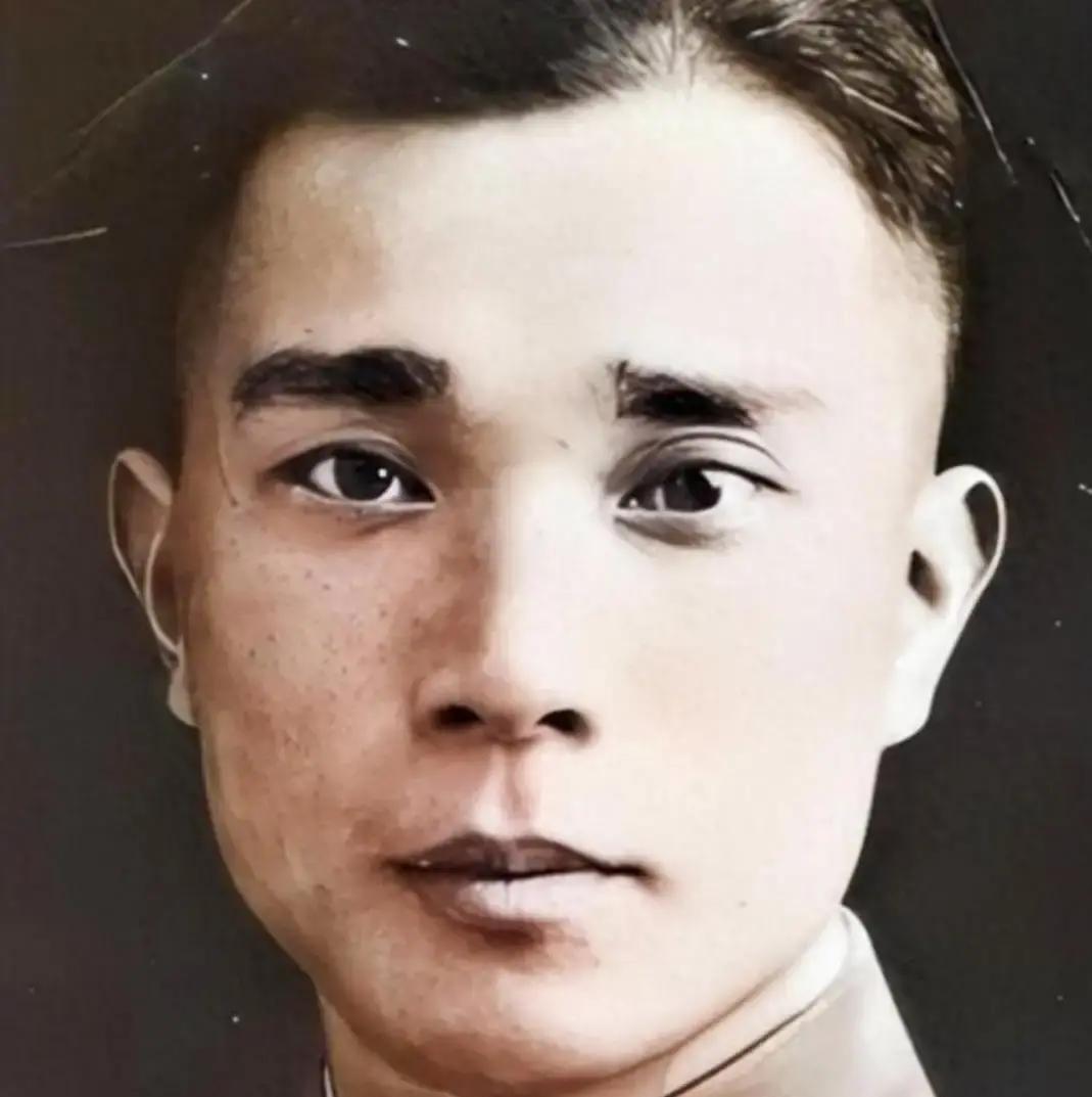 长沙和平起义的通电上，李默庵的名字排在领衔者之中，可真正签字那一刻，他根本不在长