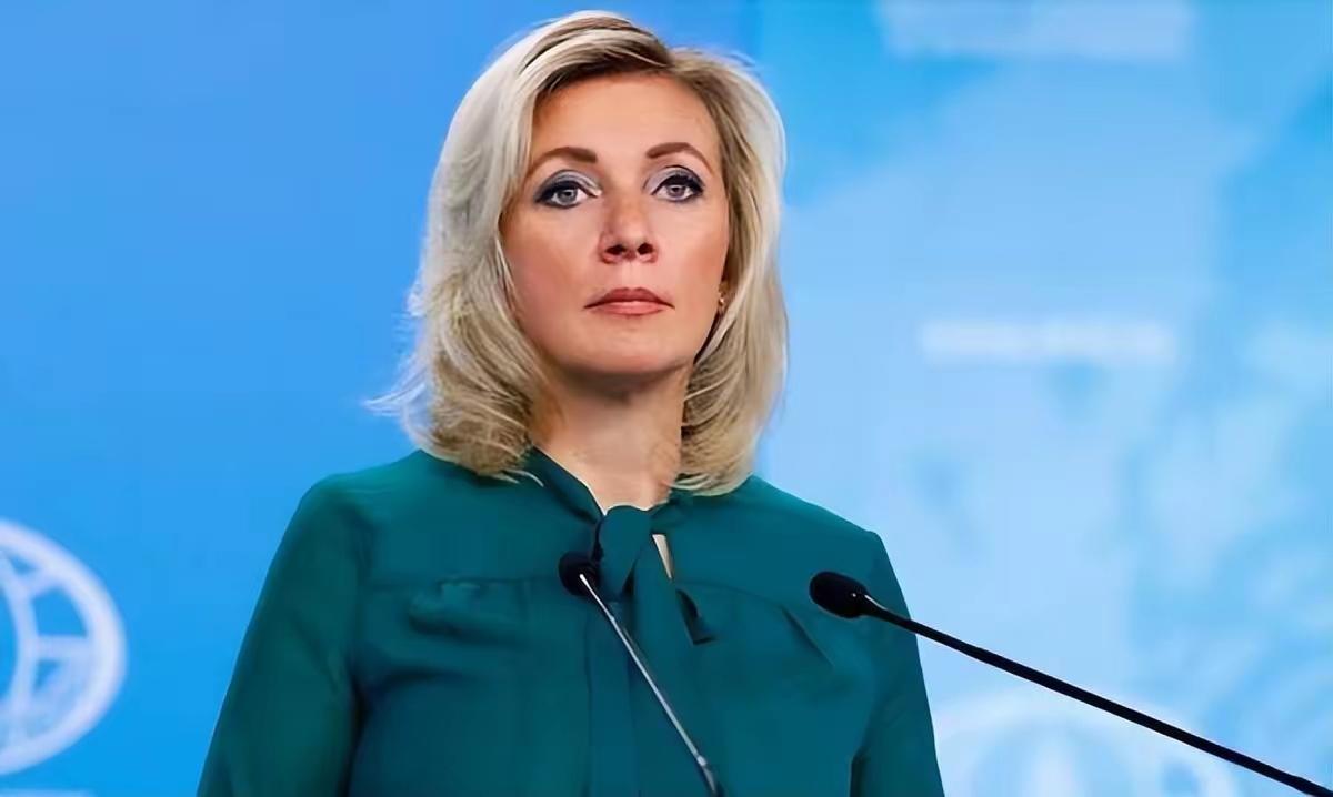 日本突然对俄“服软”？别被表面温顺骗了，算盘打得精着呢
 
最近网上都在传，日本