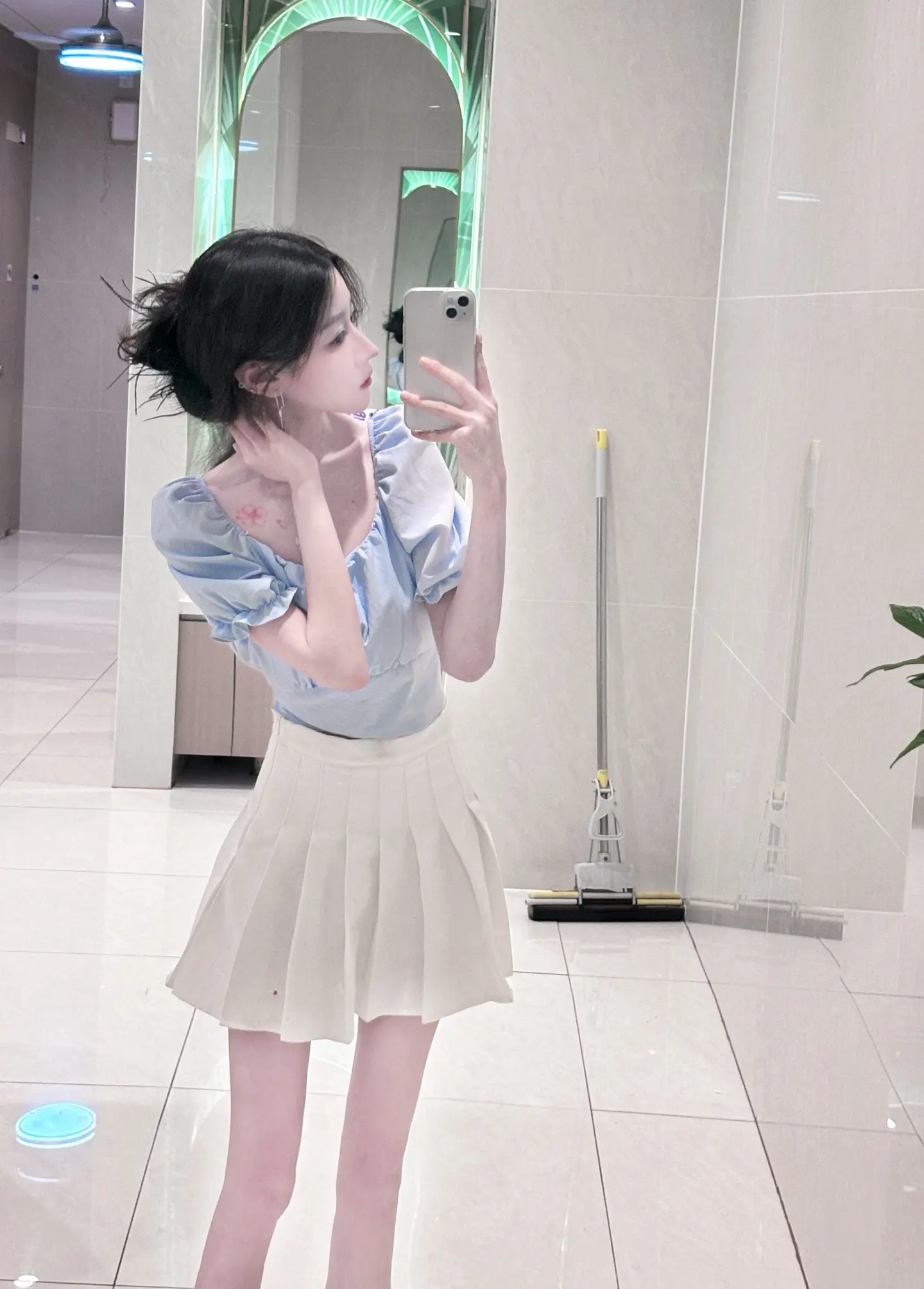 不要再冒充高考考生了，人家考完九号就放假，而你还要上早八，要赶结课作业，还要被挂科