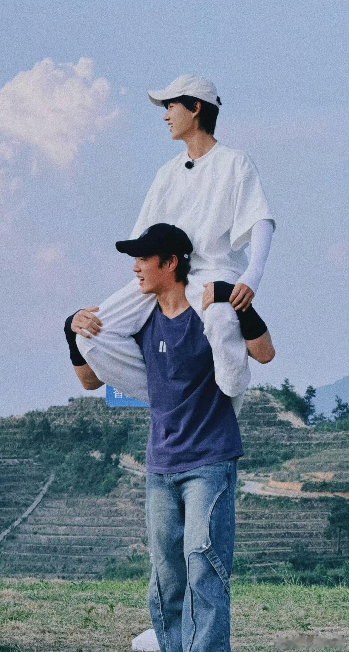 十个勤天对抗路兄弟 相爱相杀名场面超标！十个勤天互怼从不手软，认爹游戏笑翻全场，