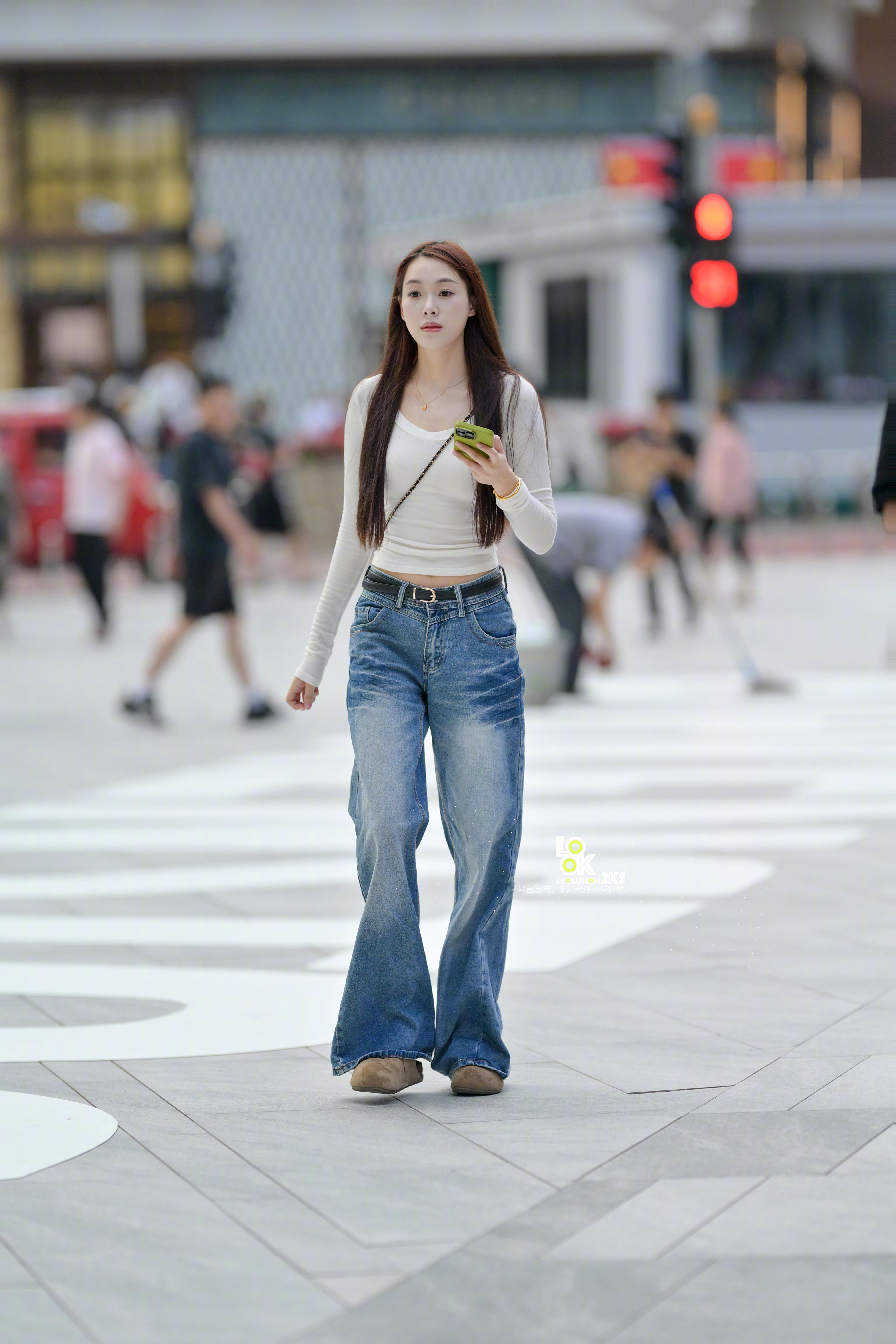 小姐姐穿搭简简单单又特别耐看 ​​​