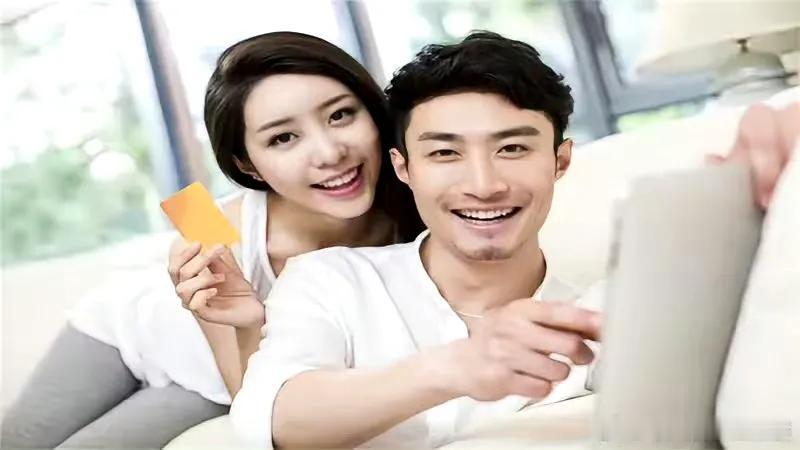 男人床上那点事，你要悠着点。男人从20岁到40岁，功力逐渐在减弱，需求量在减少。
