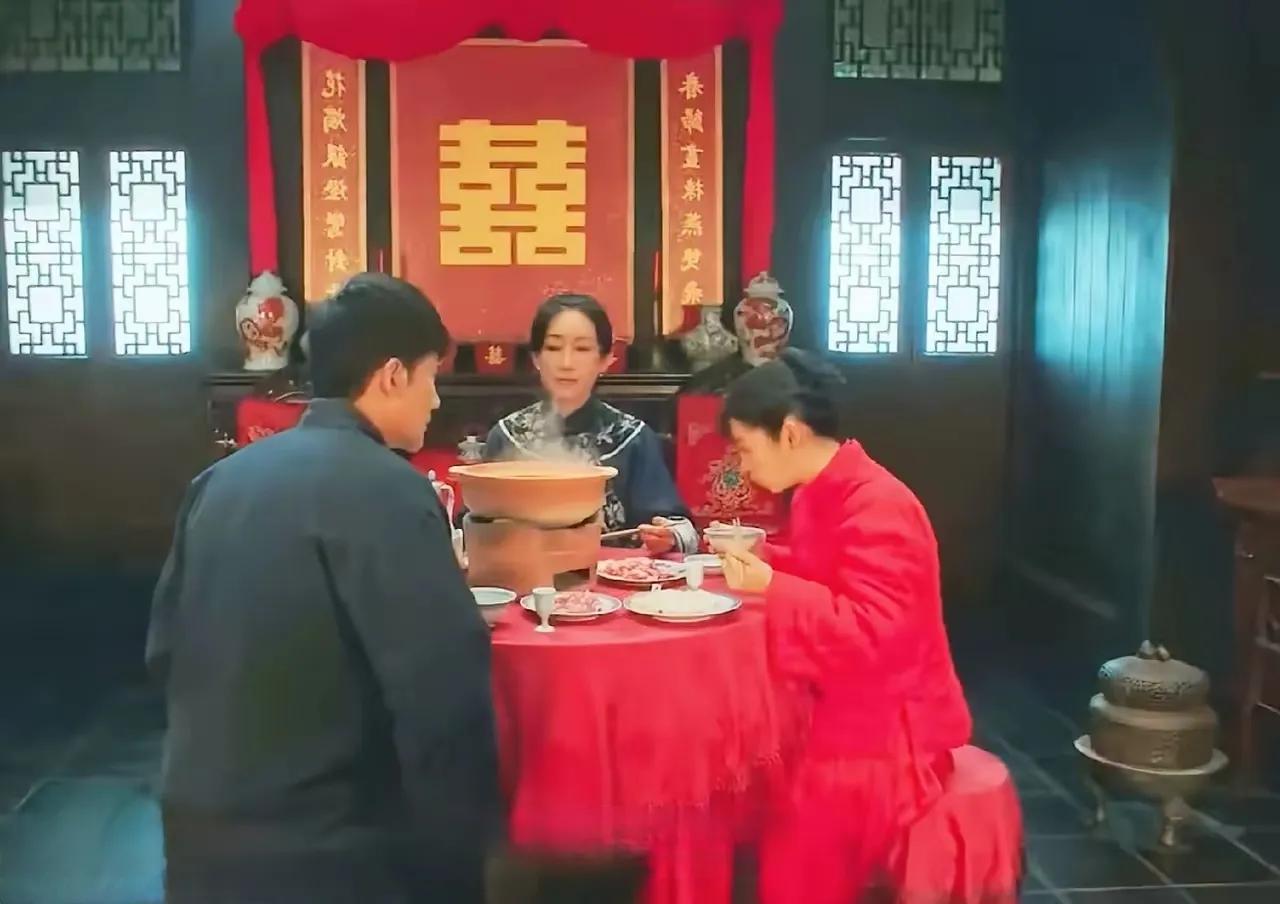 追剧《生万物》 那个年代的农民，穷人和富人家的生活水平差距好大啊！
      