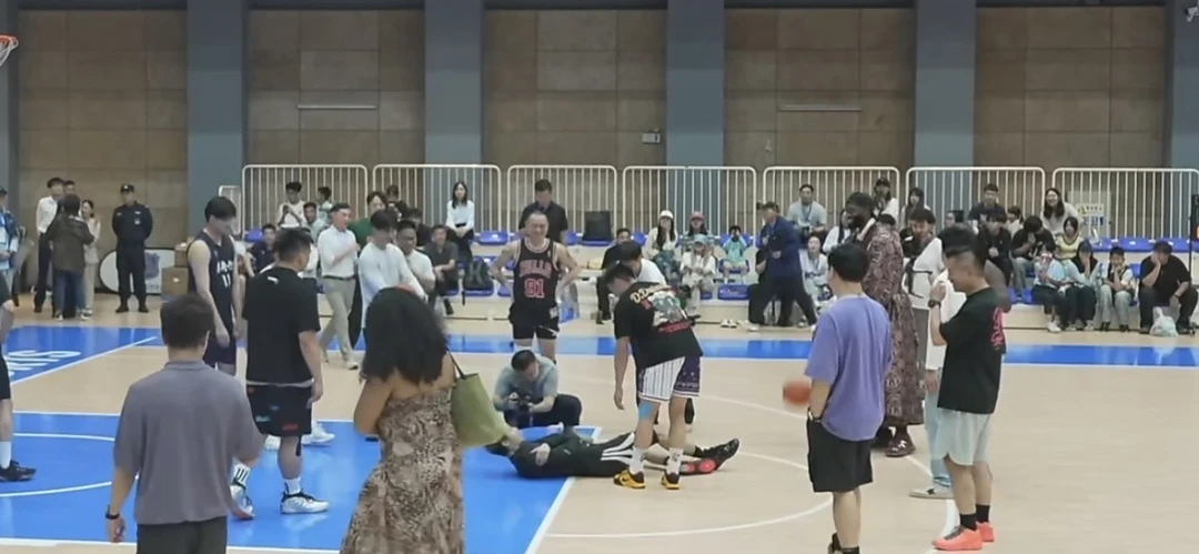 棣棣：这就是战术！
