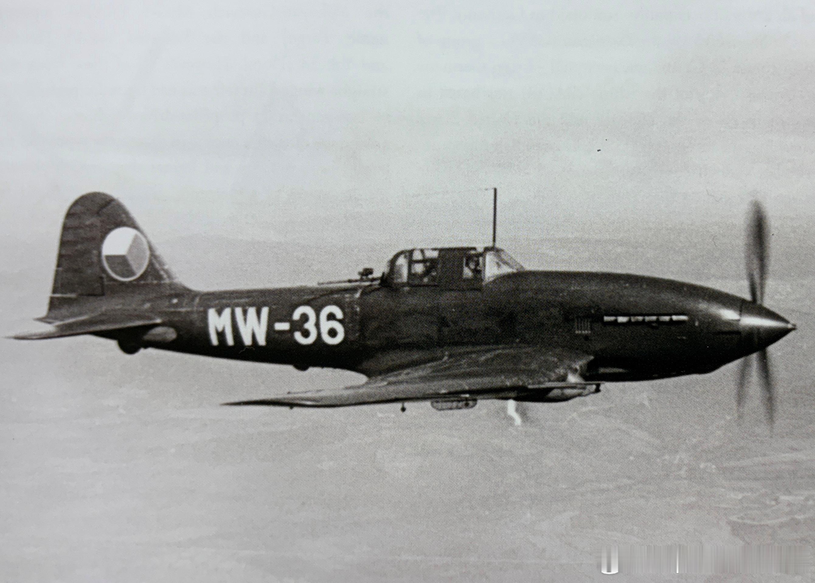 40年代末捷克空军的B-33轻型轰炸机（伊尔-10捷克许可生产版）军事历史全触达
